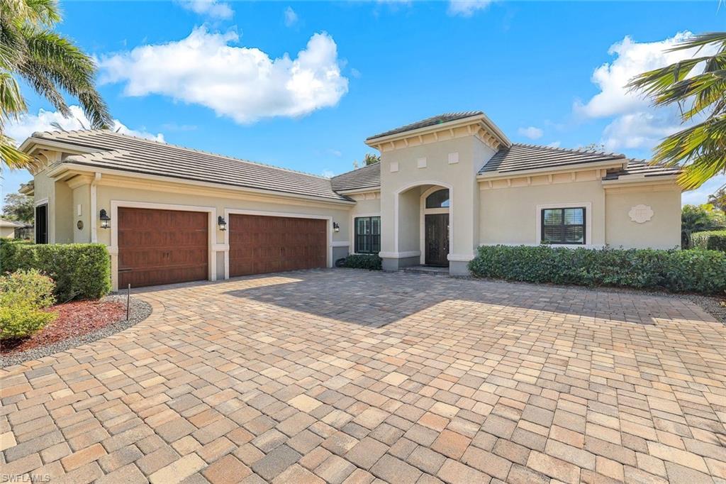 20234 Country Club Dr Property Photo 3
