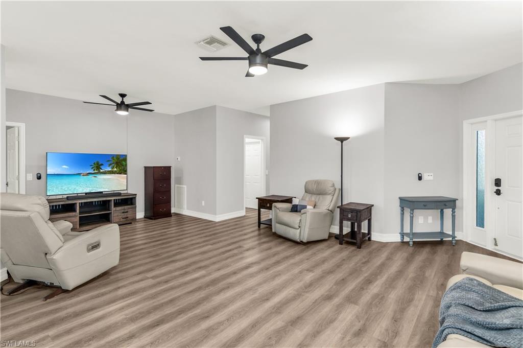 9510 Village View Blvd Property Photo 5