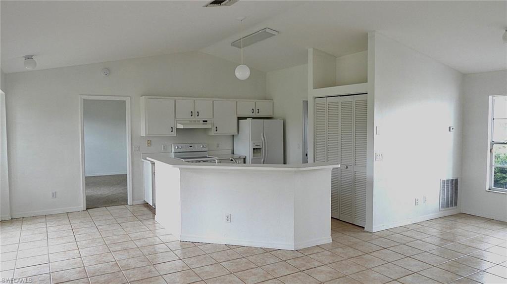 204 Roat St Property Photo 3