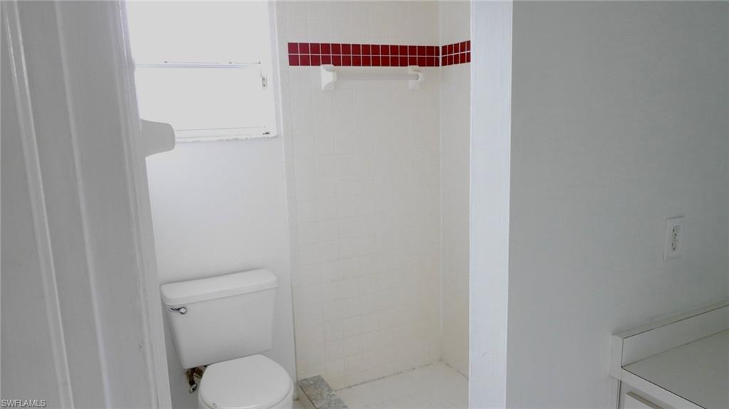 204 Roat St Property Photo 12