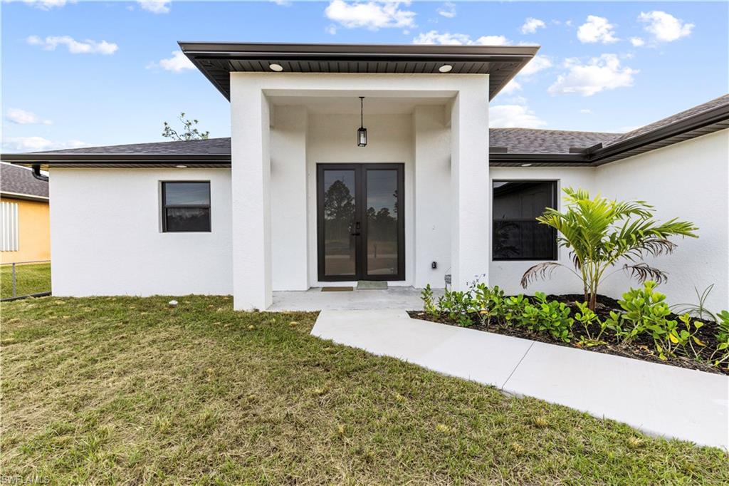456 Mercedes Ct Property Photo 3