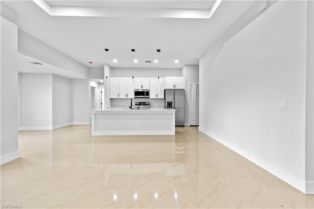 456 Mercedes Ct Property Photo 9