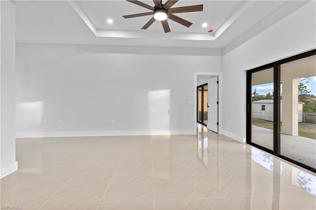 456 Mercedes Ct Property Photo 12