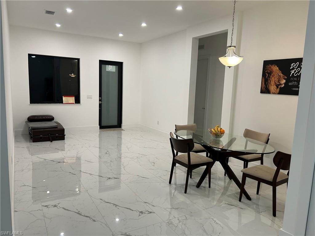 2 Ne 9th St Property Photo 8