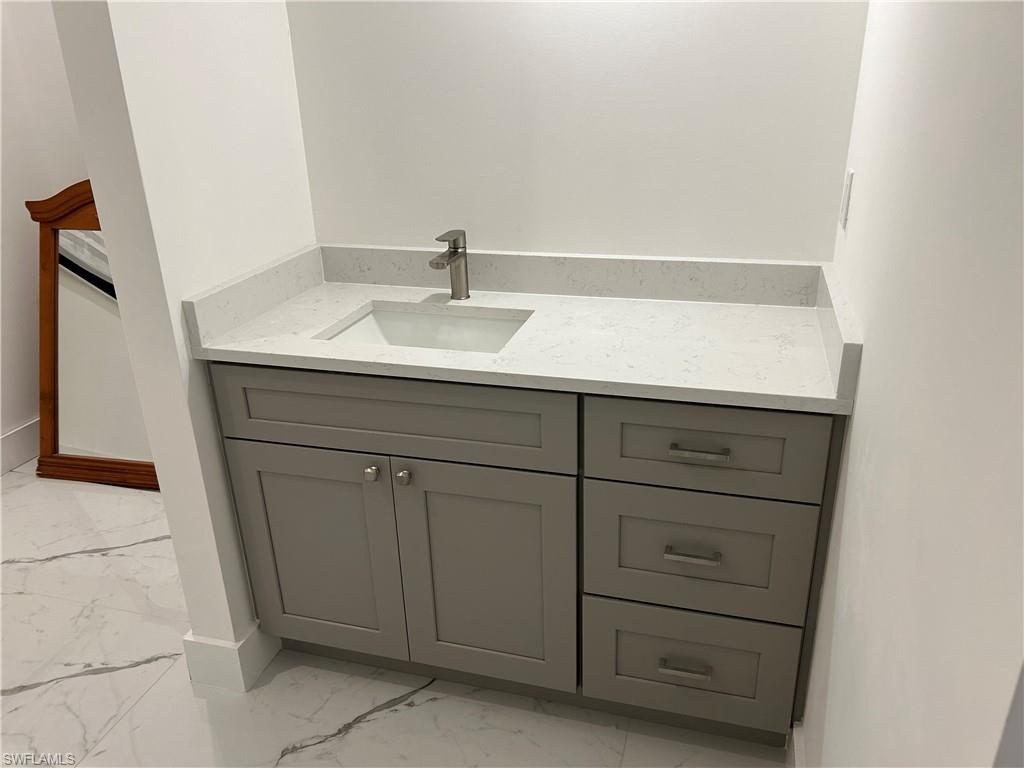 2 Ne 9th St Property Photo 15