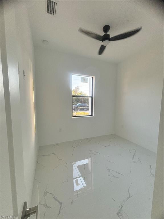 1115 Cumming St E Property Photo 18