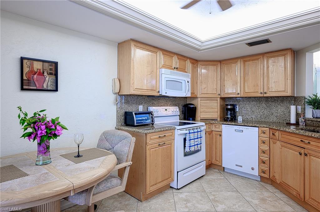 595 Beachwalk Cir # M103 Property Photo 17