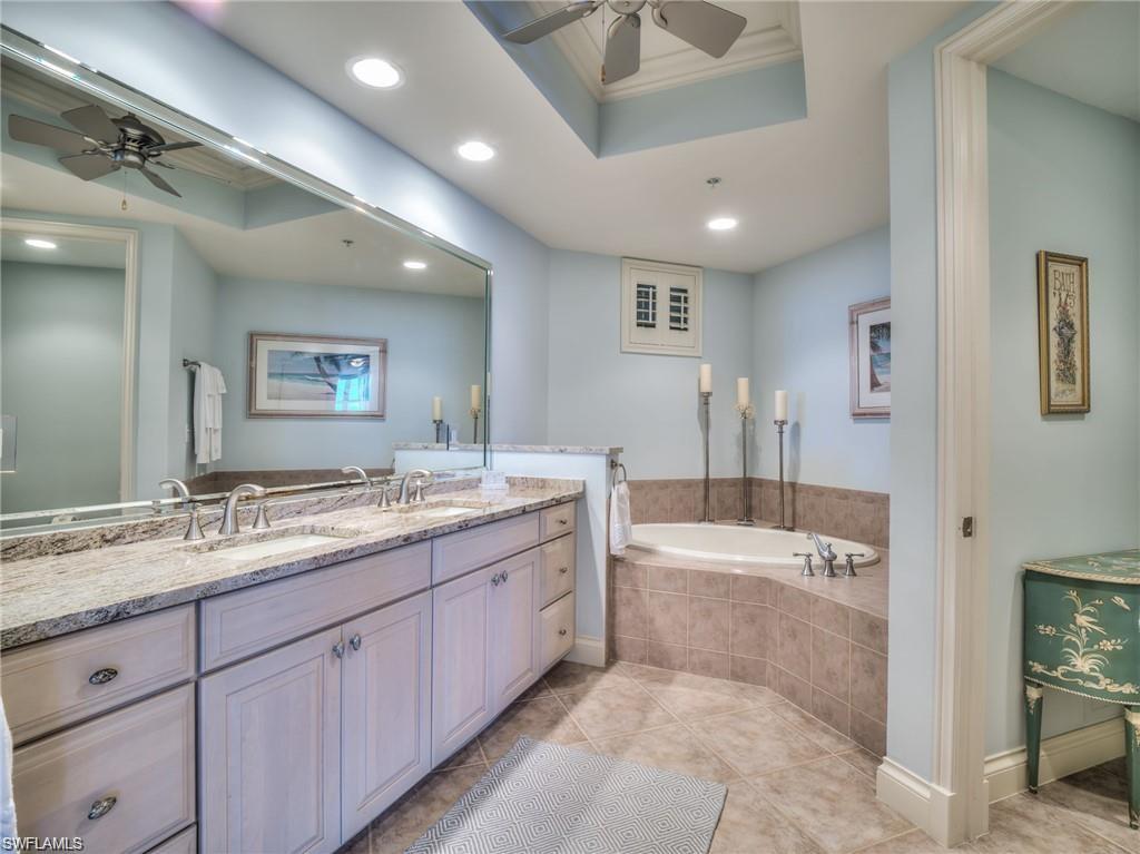 4137 Bay Beach Ln # 556 Property Photo 21
