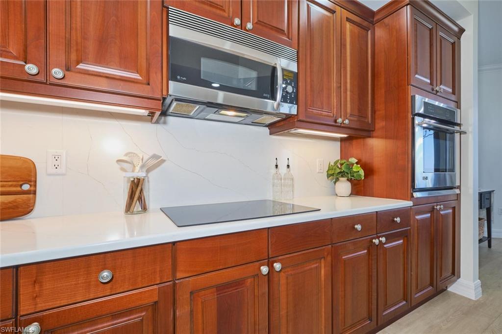 14300 Riva Del Lago Dr # 805 Property Photo 4