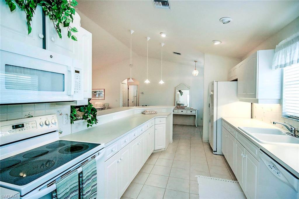 575 Hideaway Ct Property Photo 6