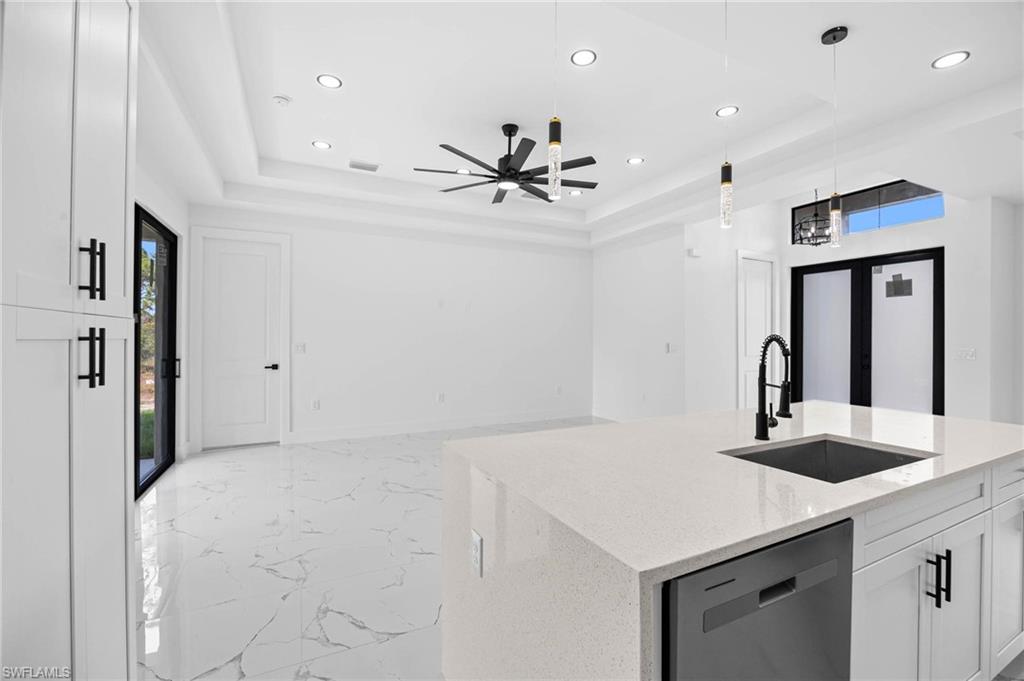714 Dudley Ave S Property Photo 14
