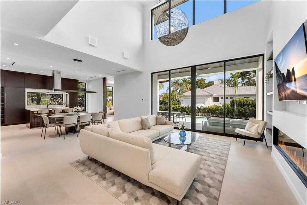 788 7th Ave N Property Photo 4