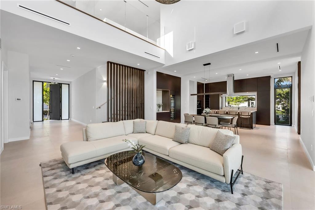 788 7th Ave N Property Photo 5