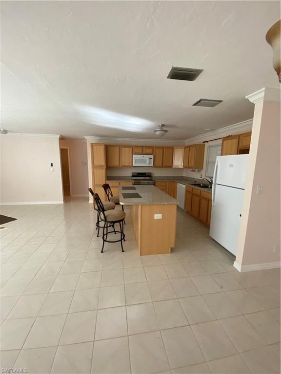4012 5th St W Property Photo 11
