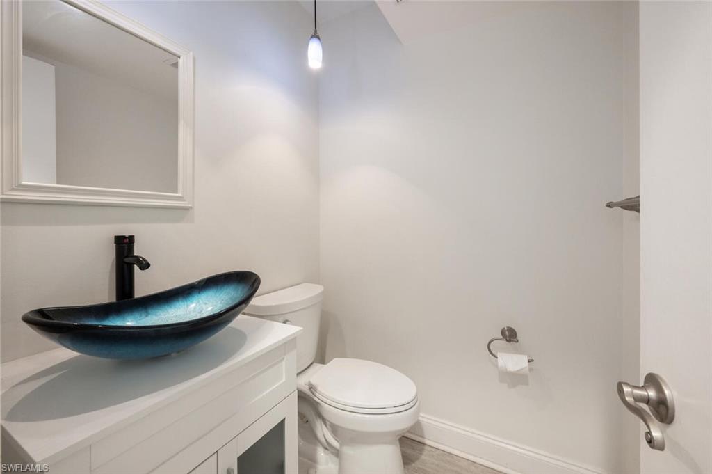 820 Meadowland Dr Property Photo 3