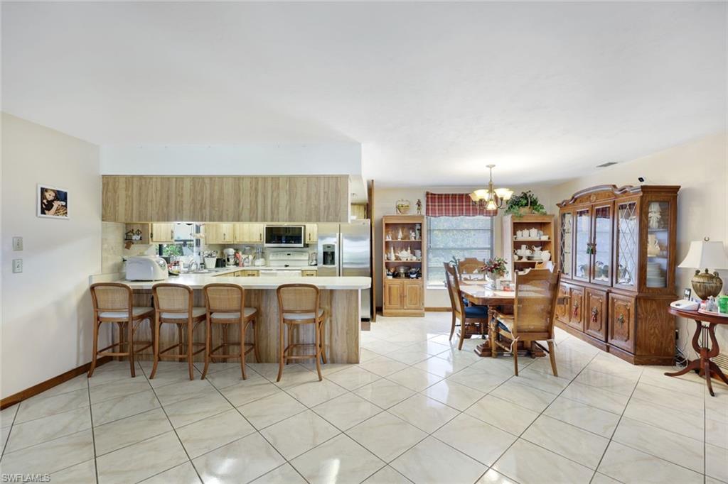 9940 Vanderbilt Dr Property Photo 18