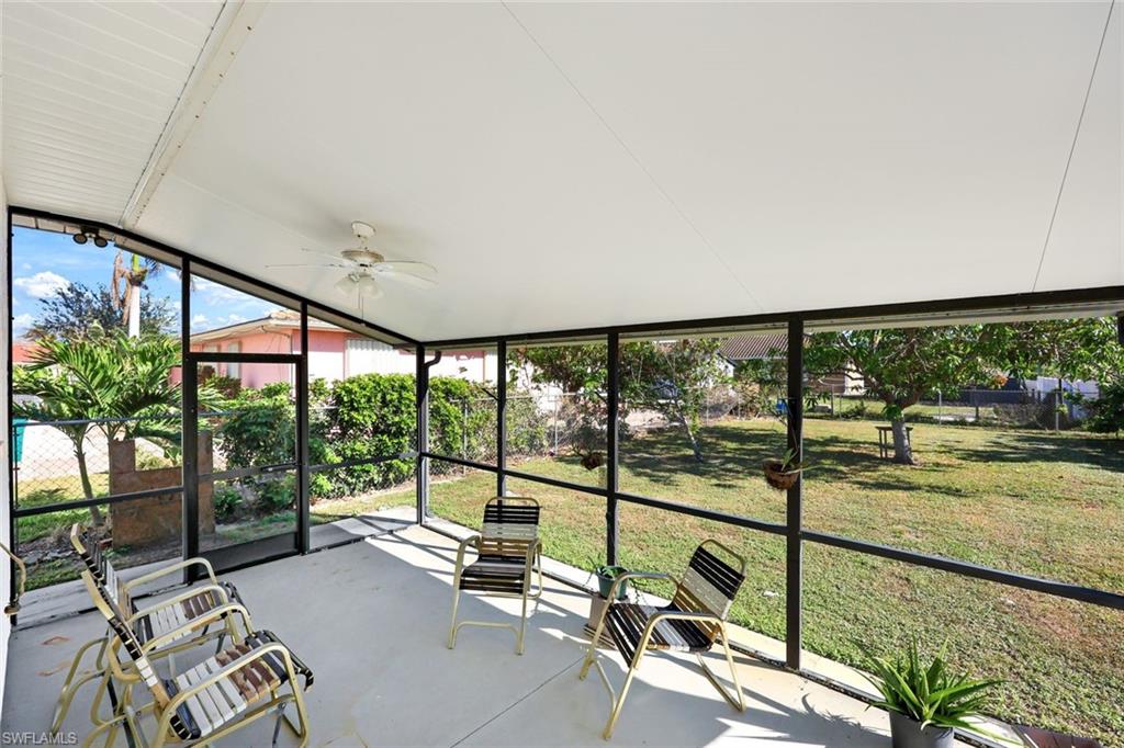 9940 Vanderbilt Dr Property Photo 23