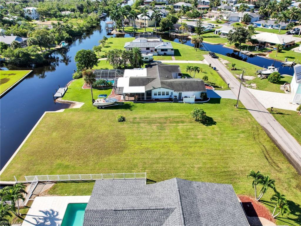 6131 Island Park Ct Property Photo 6