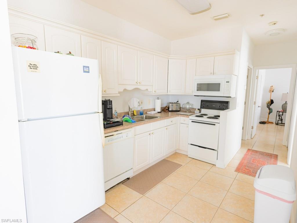 945 San Carlos Dr Property Photo 23