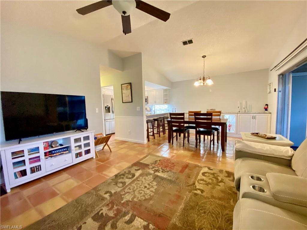 5751 Foxlake Dr # H Property Photo 4