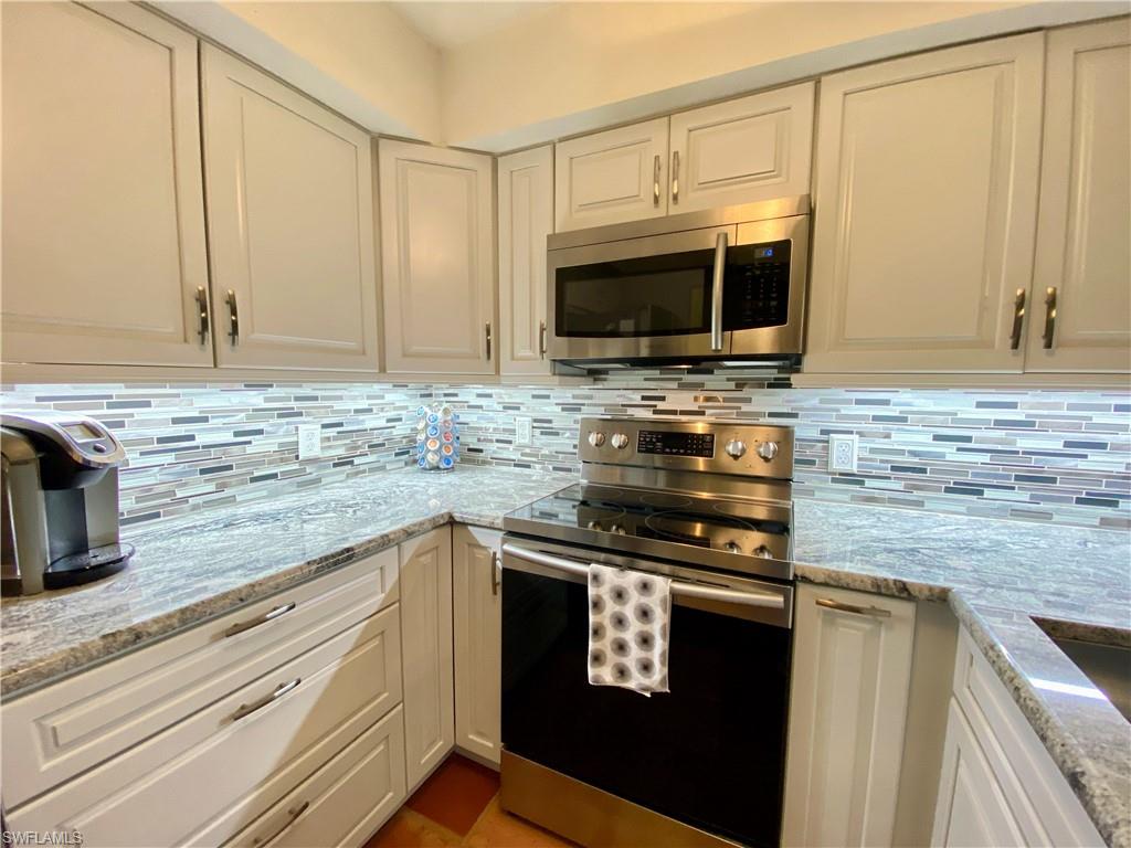 5751 Foxlake Dr # H Property Photo 9