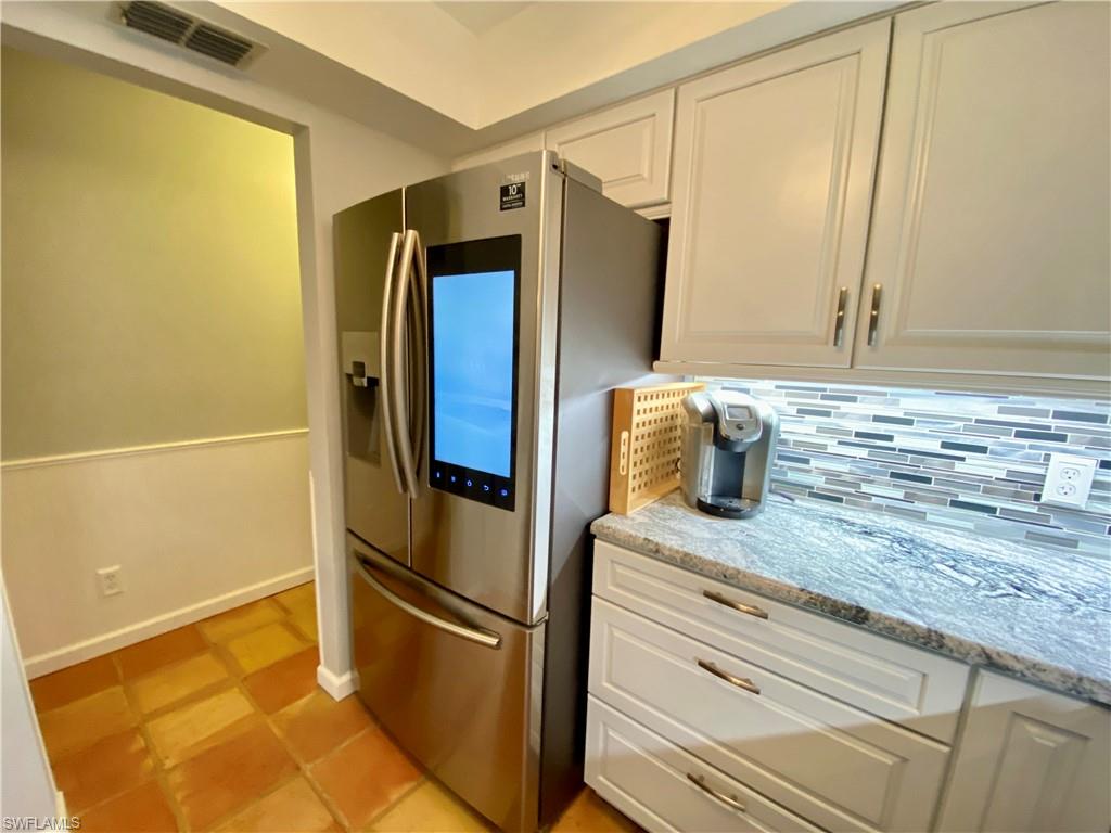 5751 Foxlake Dr # H Property Photo 11