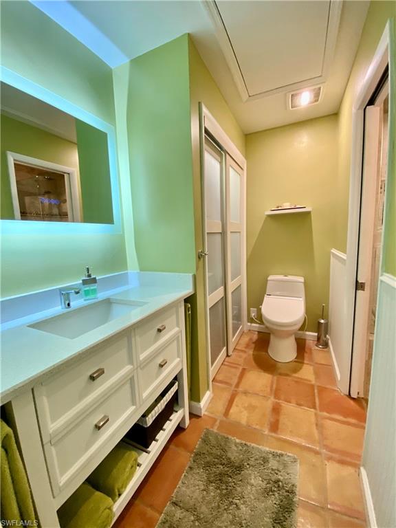5751 Foxlake Dr # H Property Photo 20