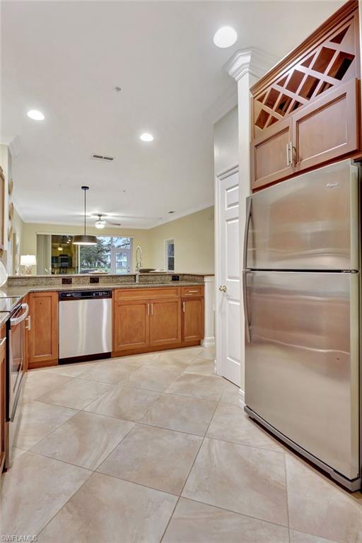 965 Tarpon Cove Dr # 103 Property Photo 10