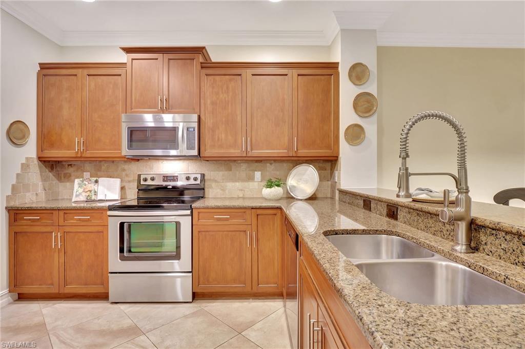 965 Tarpon Cove Dr # 103 Property Photo 11