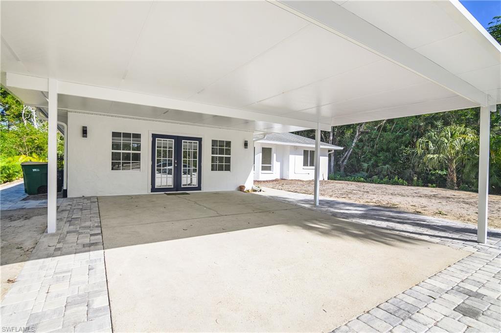 6147 English Oaks Ln Property Photo 2