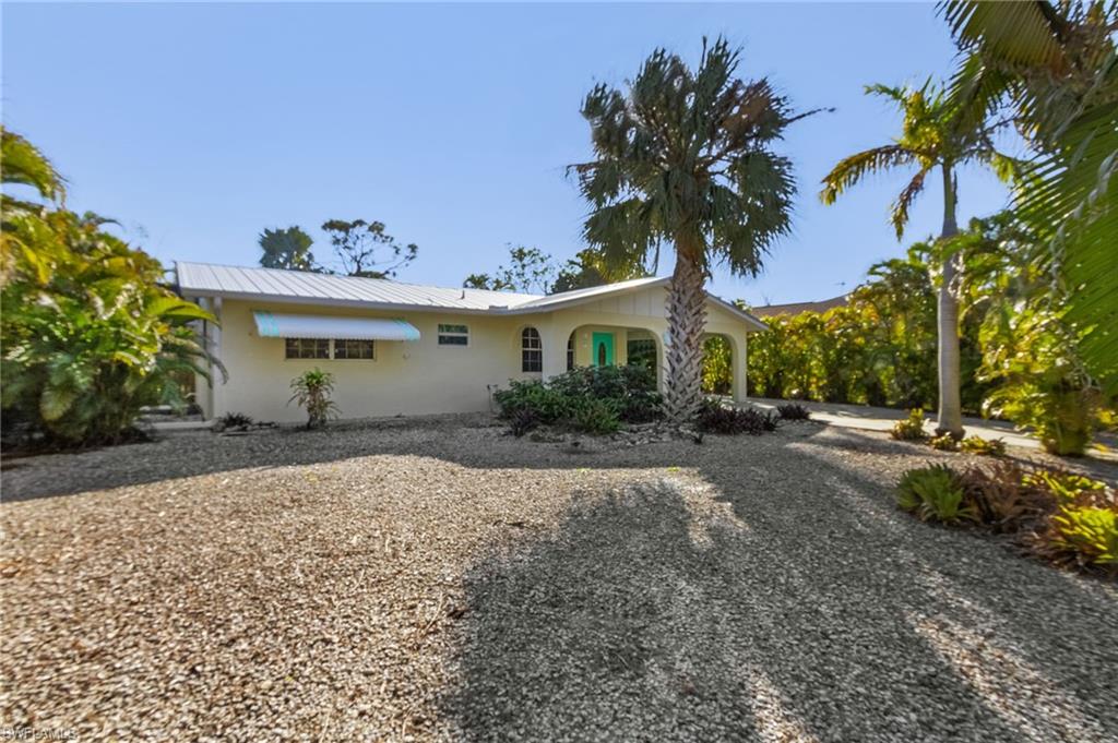 3757 Tropical Point Dr Property Photo 2