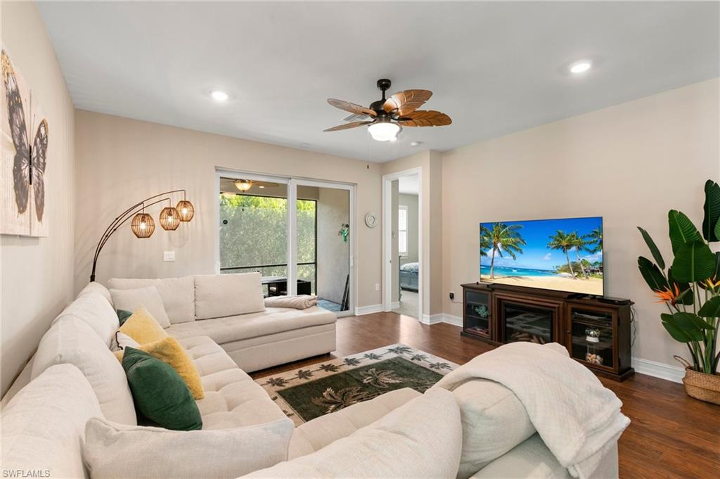 1208 Enbrook Loop Property Photo 4