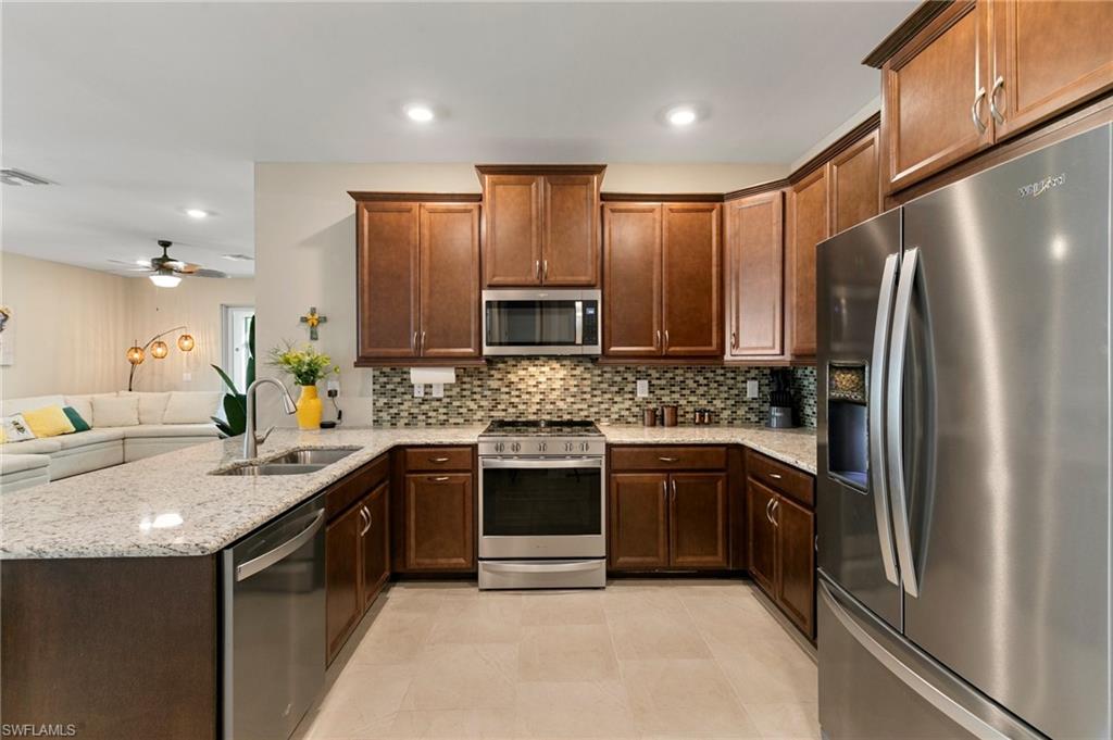 1208 Enbrook Loop Property Photo 8