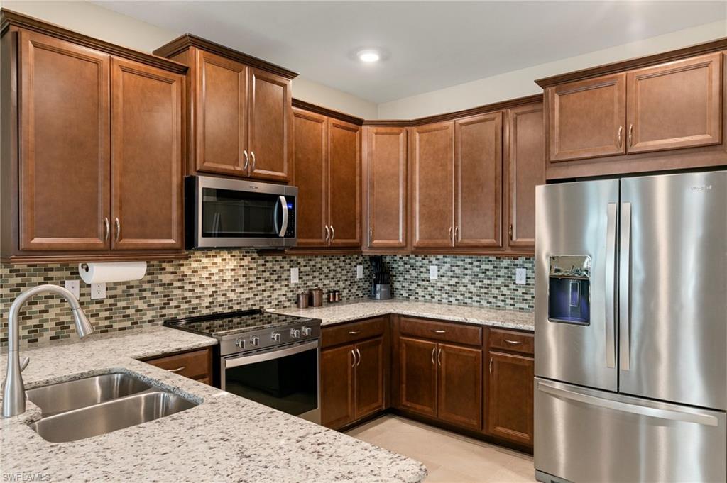 1208 Enbrook Loop Property Photo 10