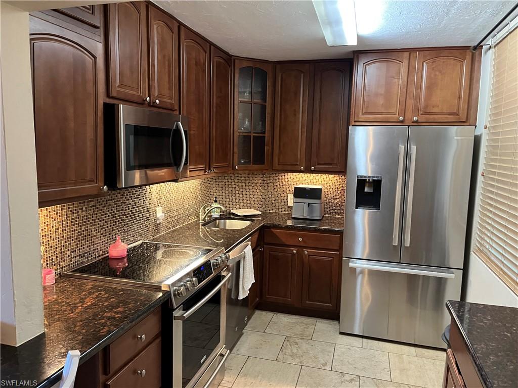5959 Winkler Rd # 312 Property Photo 2