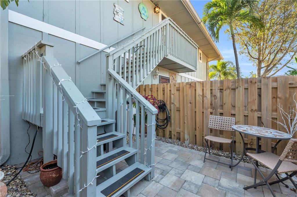 4251 Island Cir # 3 Property Photo 3
