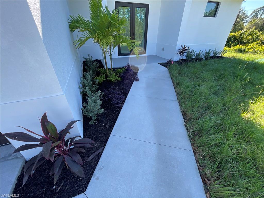 818 Chemstrand St E Property Photo 2