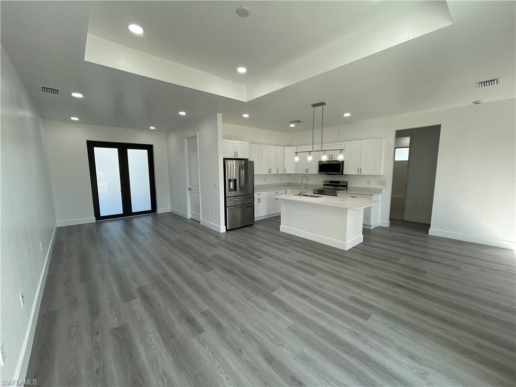 818 Chemstrand St E Property Photo 5