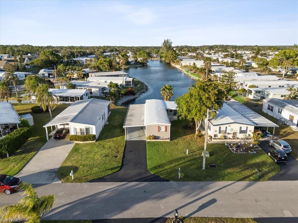 455 Cape Florida Way Property Photo 3