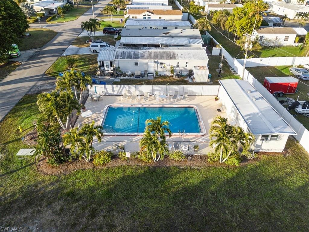 455 Cape Florida Way Property Photo 10