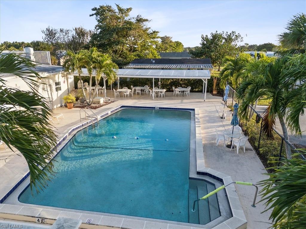 455 Cape Florida Way Property Photo 14