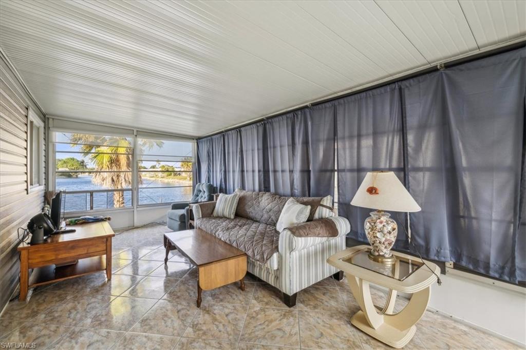 455 Cape Florida Way Property Photo 25