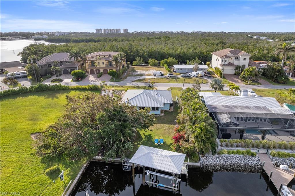 4896 Esplanade St Property Photo 3