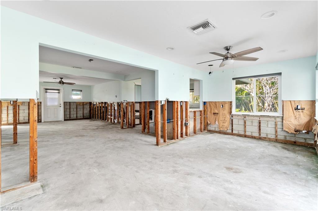 4896 Esplanade St Property Photo 16