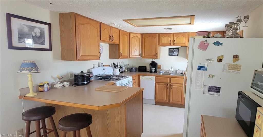 4875 Flamingo Dr Property Photo 9