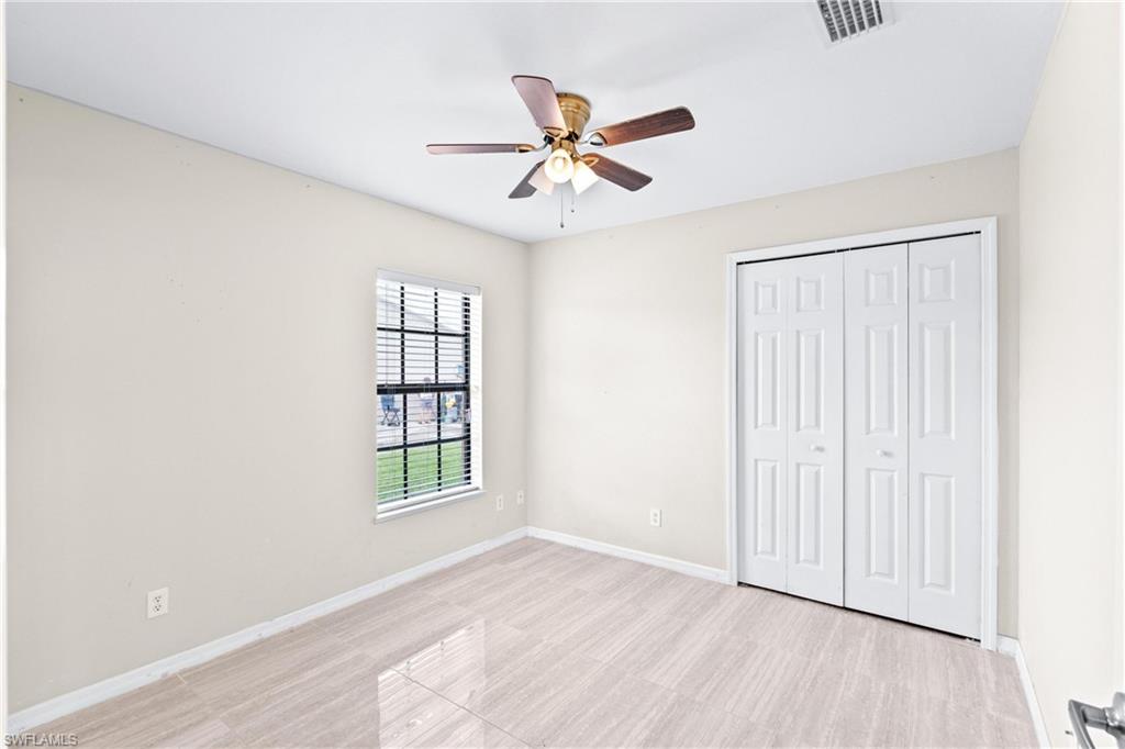 907 Sawgrass St Property Photo 33