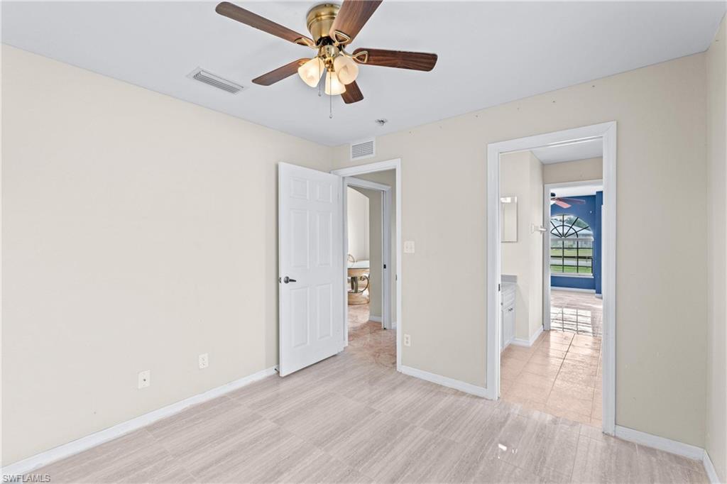 907 Sawgrass St Property Photo 34