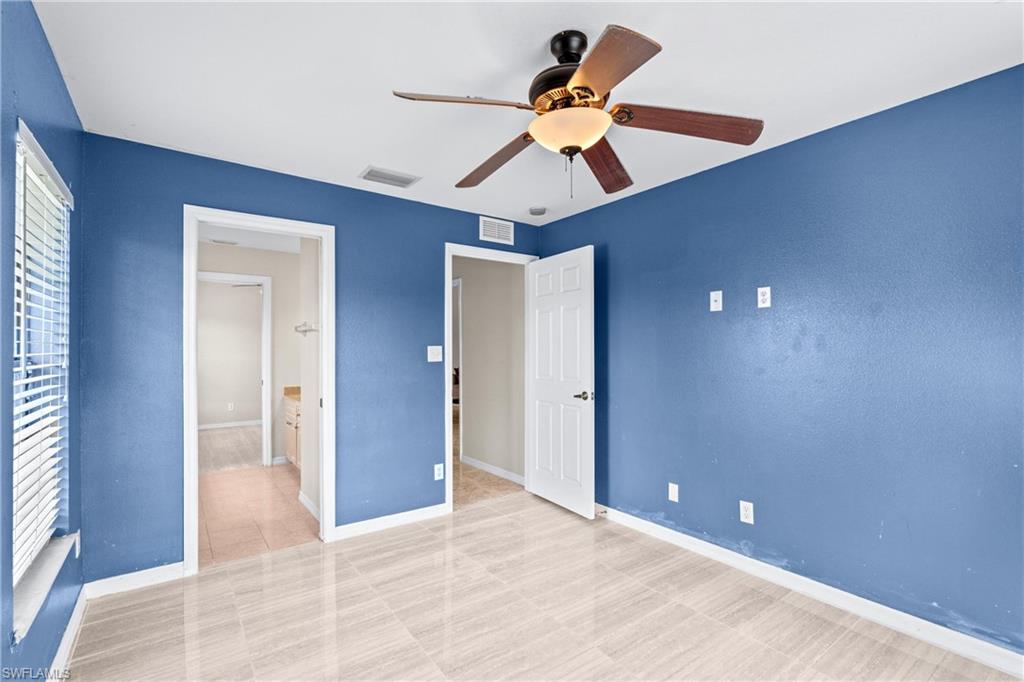907 Sawgrass St Property Photo 36