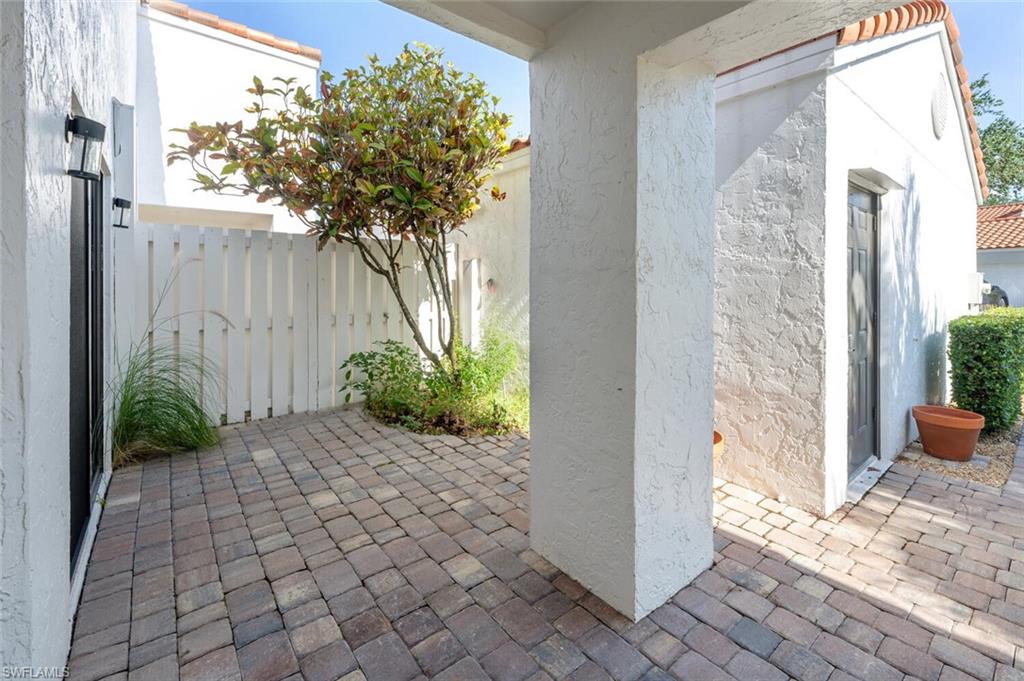 907 Reef Point Cir Property Photo 3