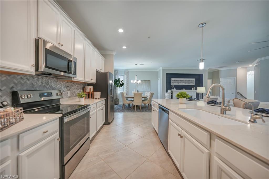 12015 Hawthorn Lake Dr # 202 Property Photo 12